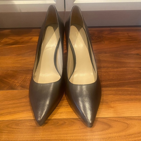 Nine West Pumps - Picture 2 of 9